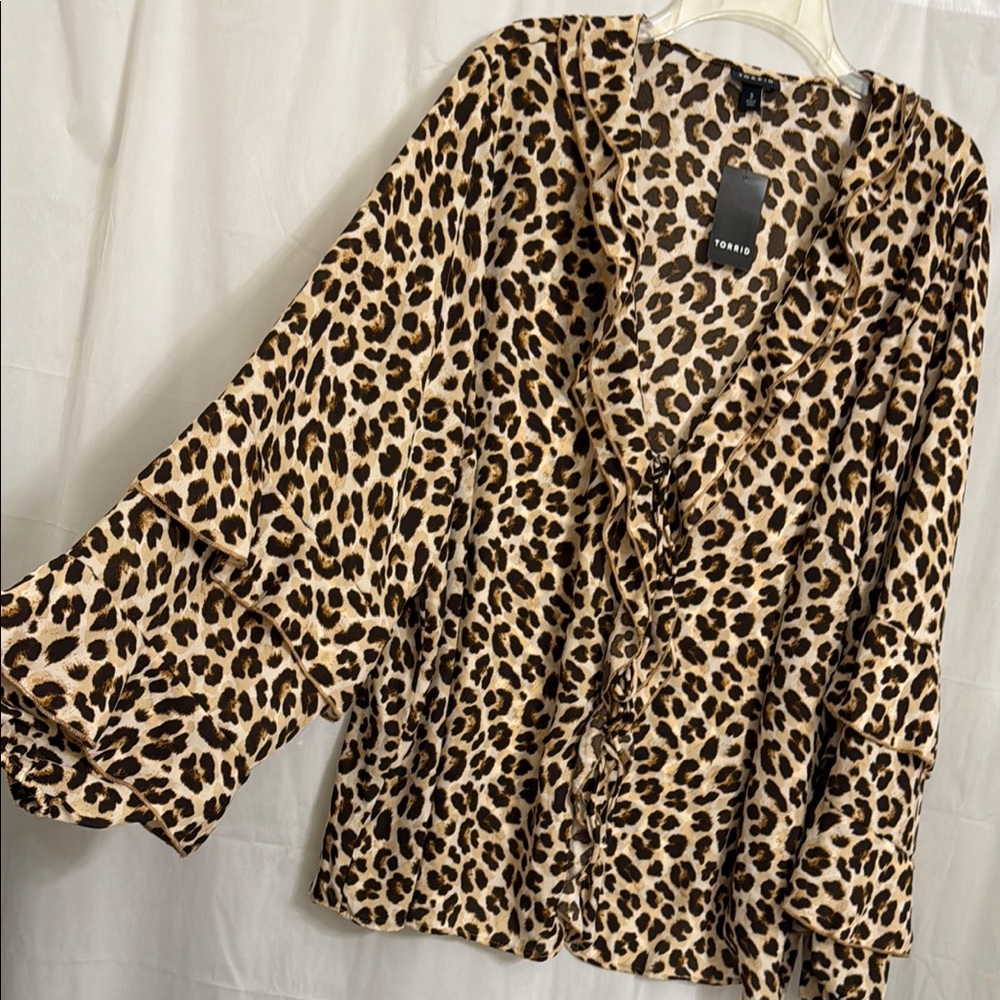 Torrid Frida Leopard 3/4 sleeve top. 3X 22/24